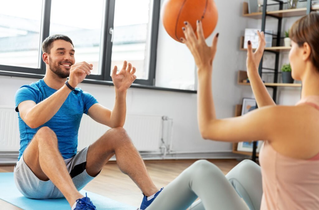 Séance de coaching à domicile avec un coach sportif