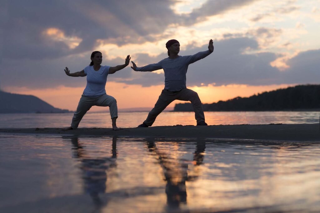 Séance de Tai Chi à domicile en extérieur avec un coach sportif