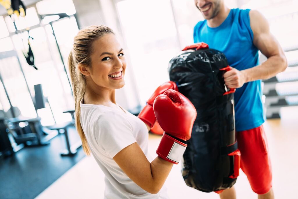 Cours personnalisé de boxing à domicile avec un coach sportif