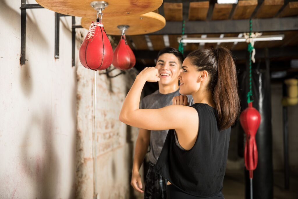 Cours de boxe avec un coach sportif